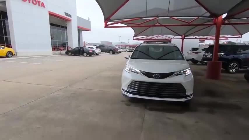 2021款丰田塞纳实车展示，按下钥匙放倒座椅，我废弃了别克GL8