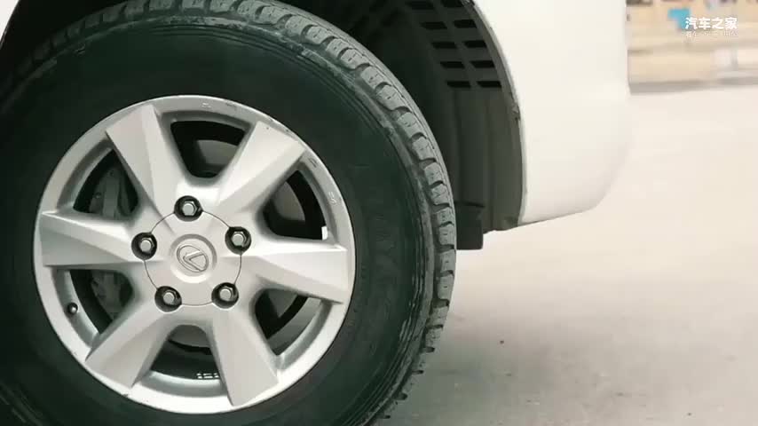 小伙新提雷克萨斯LX570，打开底盘升降后才是霸气的开始