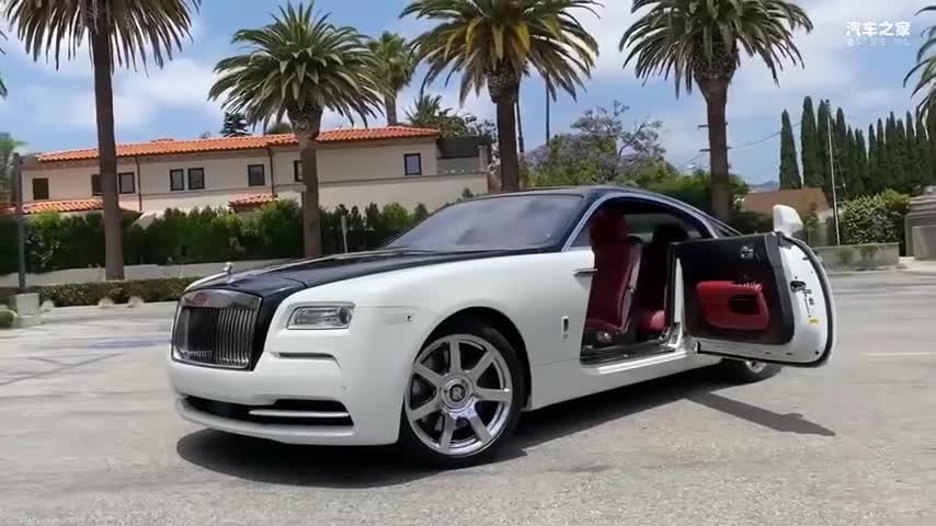 新车展示，劳斯莱斯魅影，打开无框车门后，不要太喜欢啊