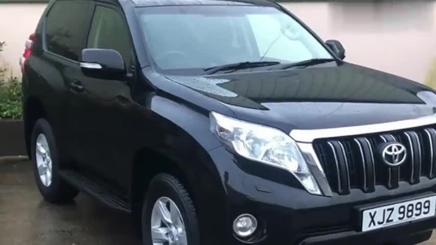 丰田普拉多短轴版实拍搭2.8L引擎配全时四驱