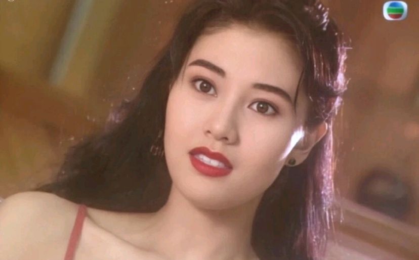港圈神颜:最美不过李嘉欣!真是明艳大气!
