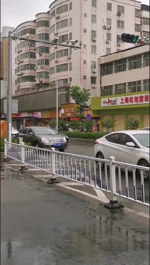 全新捷豹F-TYPE2021款，非常帅气的跑车，回头率爆表