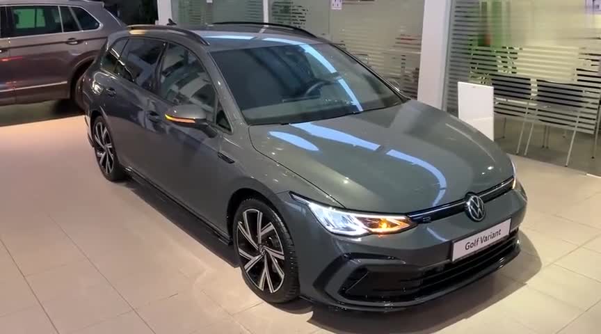 2021款大众高尔夫8VariantR-Line到店抢先实拍