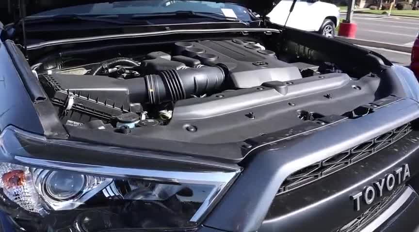 2020款丰田超霸TRDPro到港实拍，按下钥匙看到内饰买不买自己定