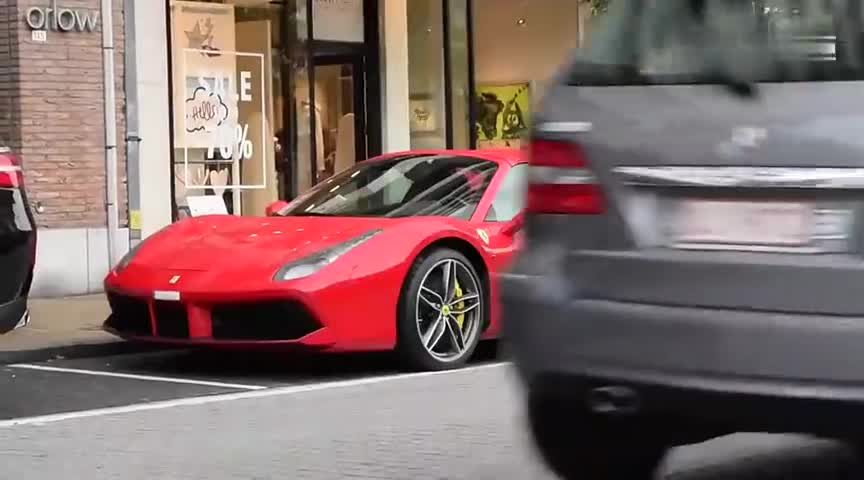 国外实拍，比利时街头的跑车，真不少！