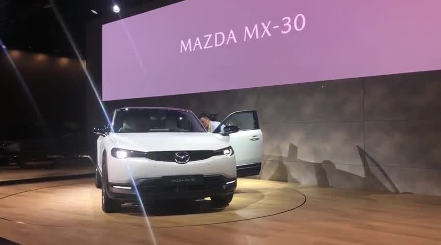 实拍马自达纯电SUVMX-30：有望进入中国市场