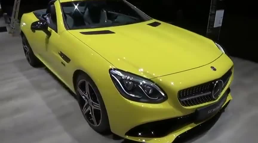 2020款奔驰SLC300敞篷车实车展示，外观与内饰高清实拍