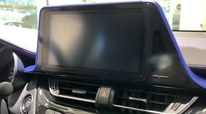 内饰很时尚但是大塑料材质依旧很“感人”C-HR探店实拍内饰篇