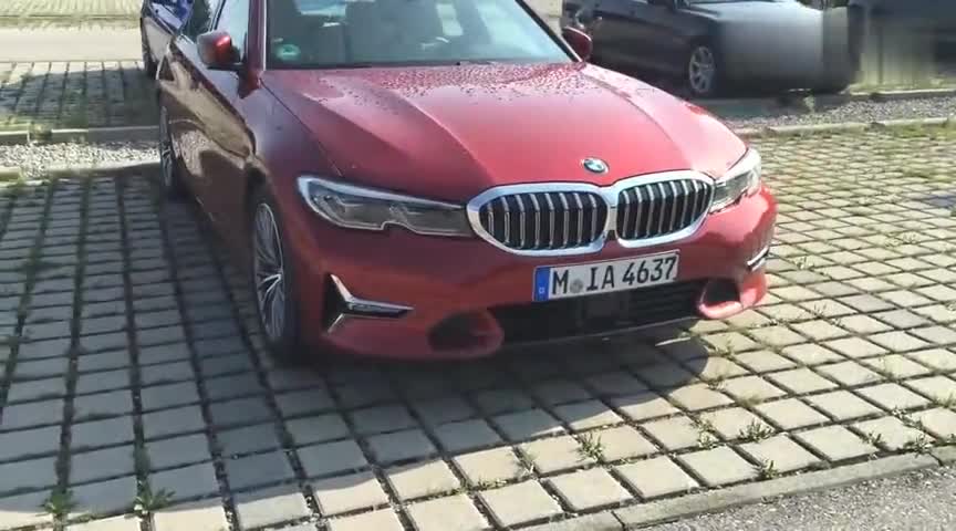 内外彻底蜕变超越曾经的它，实拍新款宝马3系