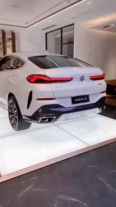 SUV与轿跑的结合体，新宝马X6实车展示，轿跑SUV重出江湖！