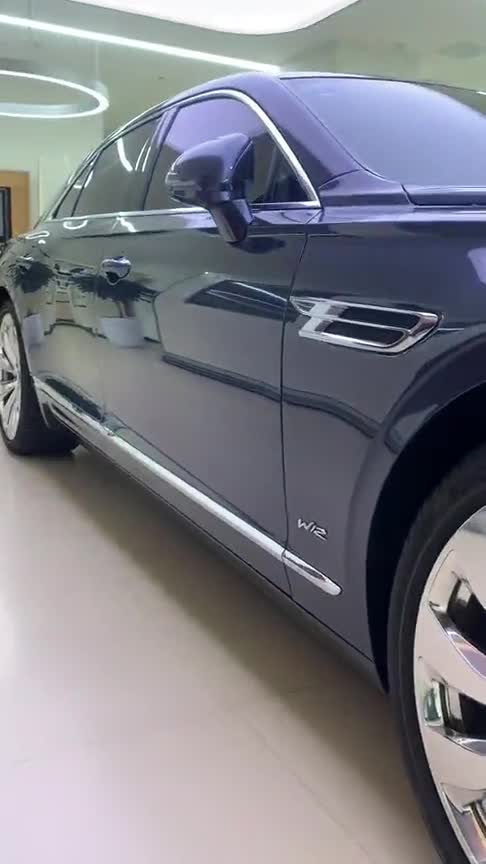 宾利全新飞驰，慕尚停产之后，由它来对抗劳斯莱斯！