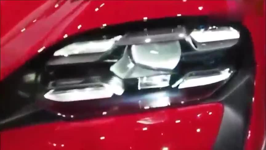 全新保时捷Taycan实拍