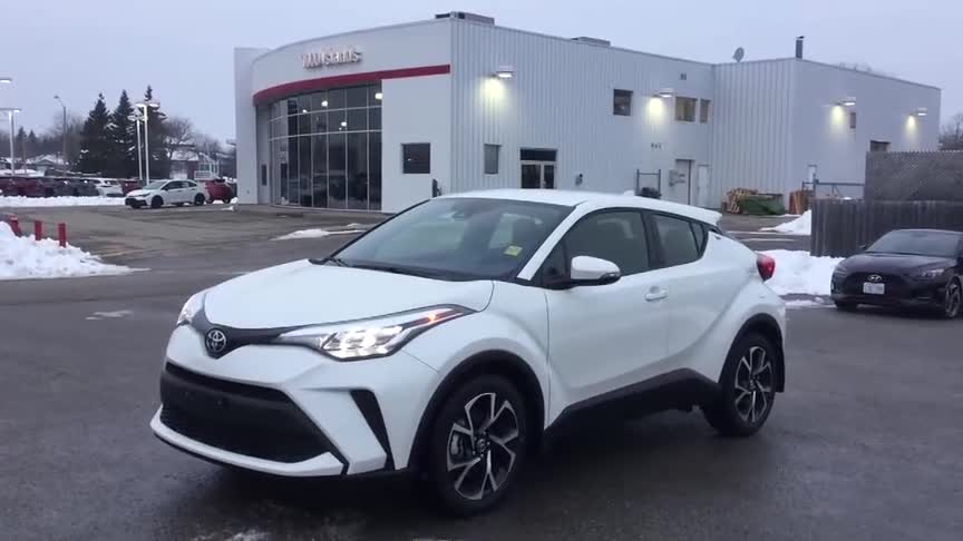 2021款丰田C-HR实车展示，这颜值和内饰，我立刻心动了