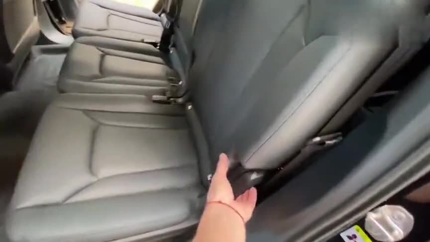 高清实拍2020款奥迪Q7七座版