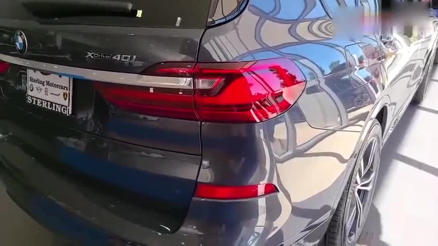 2021款宝马X7到店实拍