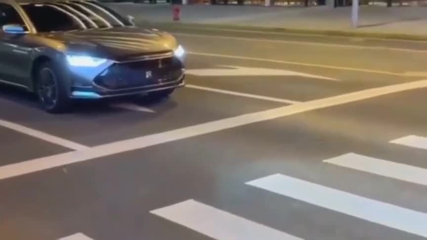 全新比亚迪汉DM路试视频，新车气质不输奥迪A6L，朋友们喜欢吗