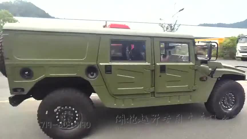 前方高能！实拍四驱东风猛士EQ2050高机动越野车！