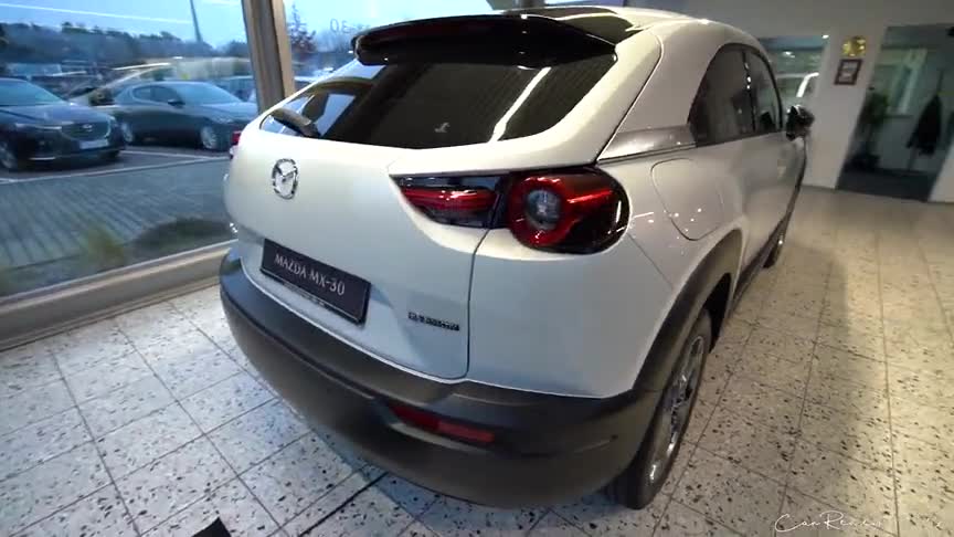 在邪路上越走越远？看看马自达最新的对开门SUV新车MX-30