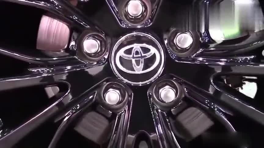 丰田凯美瑞Nightshade实拍外观