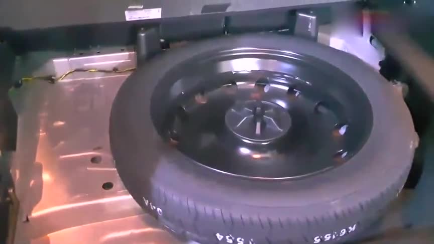 奔驰GLC300到店实拍