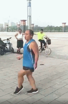 看到这里很多人不约而同的就想到了鸡你太美,哈哈哈 今天起来的晚