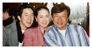 林凤娇年轻真是美人胚子!第一次看到房祖名和林凤娇的昔日照片