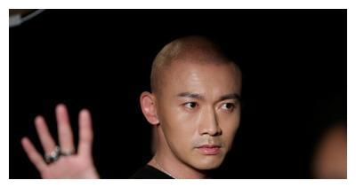 为了演杨过特意削骨,却因刘亦菲嫌丑被踢出局,现在火得一塌糊涂