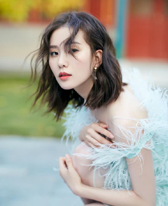 全球最美女明星排名_[e公司直播]交银国际洪排名排名:疫情全球蔓延,投资者如