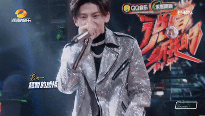看了小鬼这段表演,才知道什么叫做真正的rap star