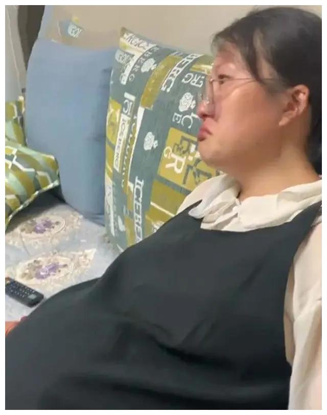 准妈妈手游玩到1300关，却被老公偷偷卸载，情绪崩溃一脸生无可恋