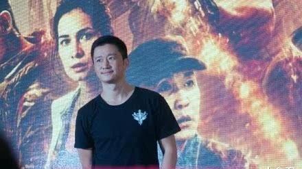 成龙年轻时的武打片 653c-ivrxcex9868614.jpg