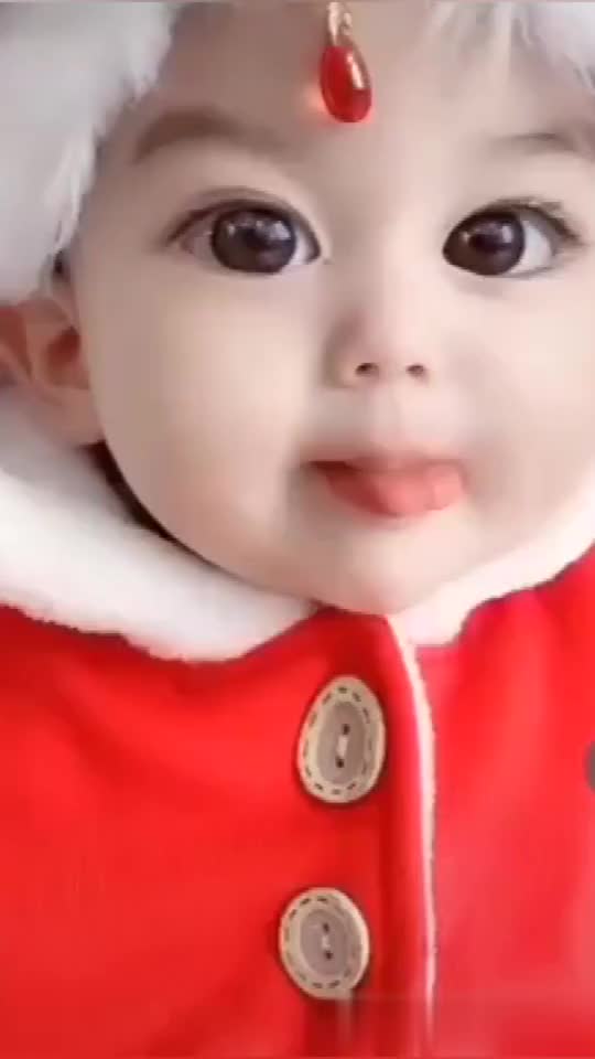 生了个调皮的萌娃,会卖萌还会吐舌,赶紧发出来给大家看看!