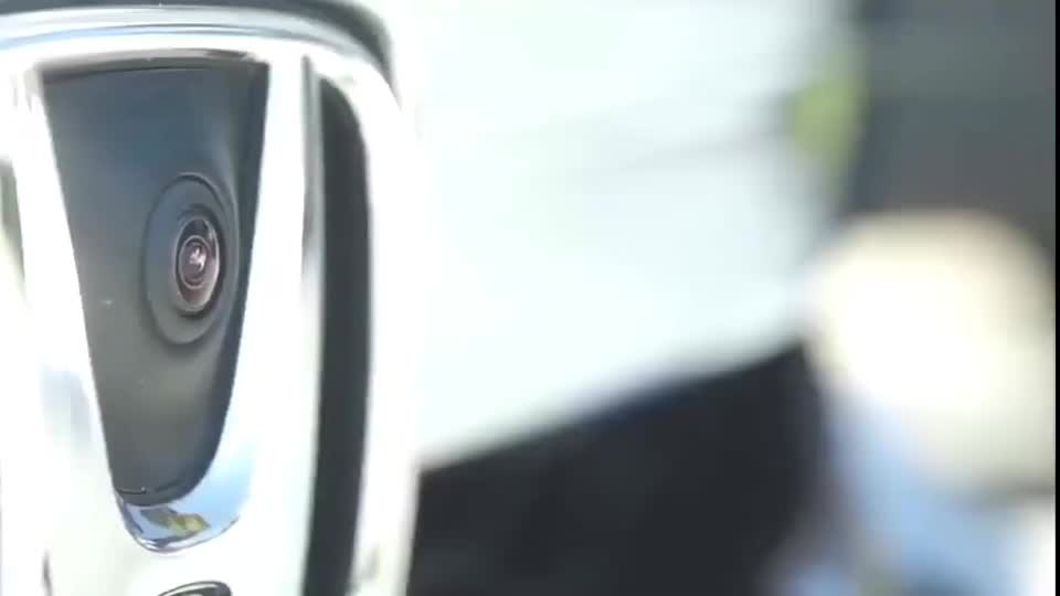 新款本田雅阁户外实拍,打开后备箱放倒座椅那刻,心动了吗