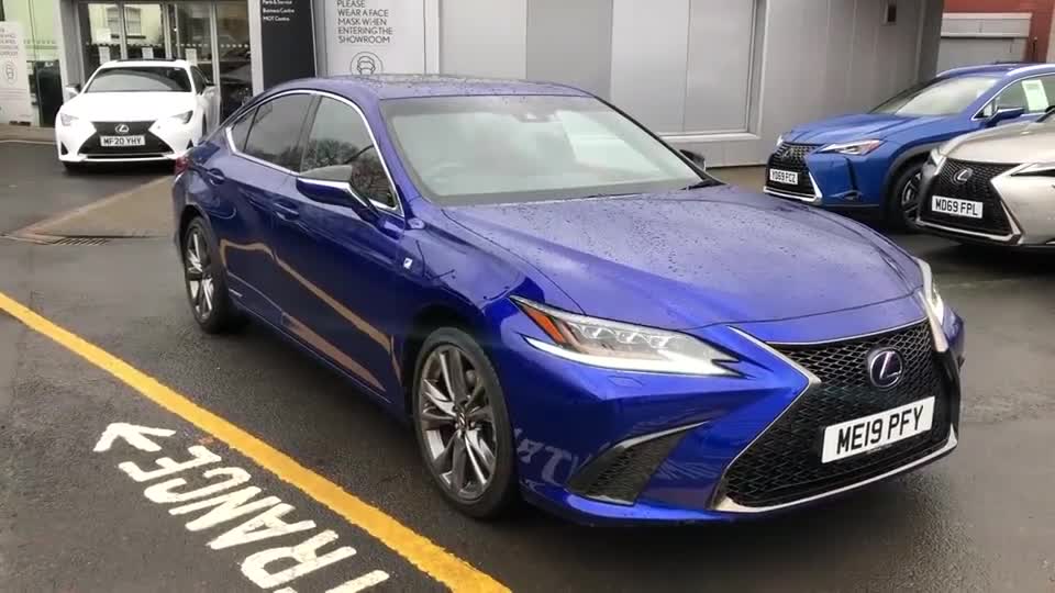 2021款雷克萨斯ES300h抢先实拍，看到内饰那刻，还想啥宝马5系