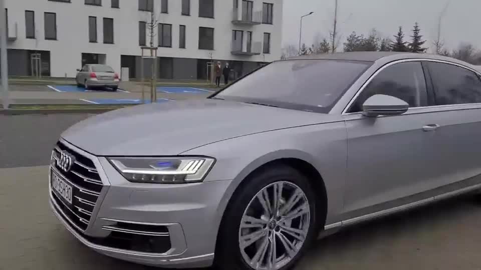 2021款奥迪A8L实拍，太漂亮了，近距离了解后，买不买做个参考