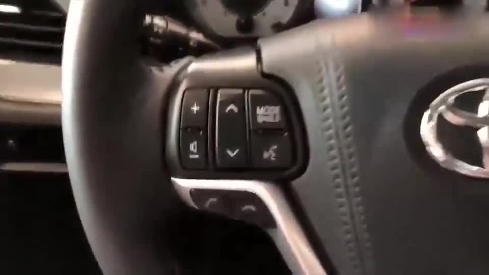 2020款丰田塞纳到店实拍，详细了解外观和内饰