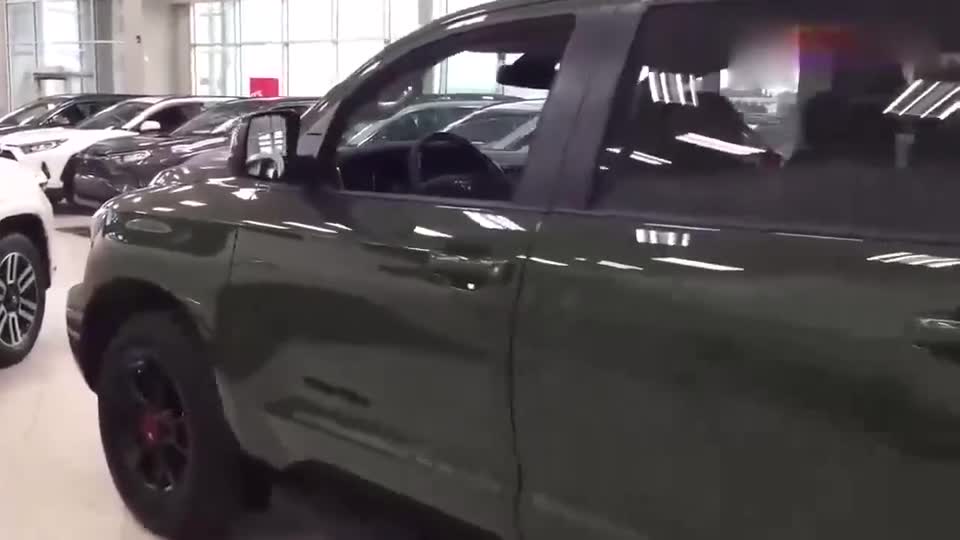 2020款丰田红杉到店实拍，全方位了解外观和内饰