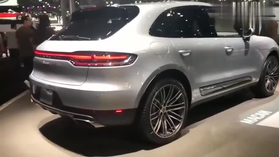 新款保时捷Macan亮相车展,看到外观和内饰,不再考虑奔驰GLC