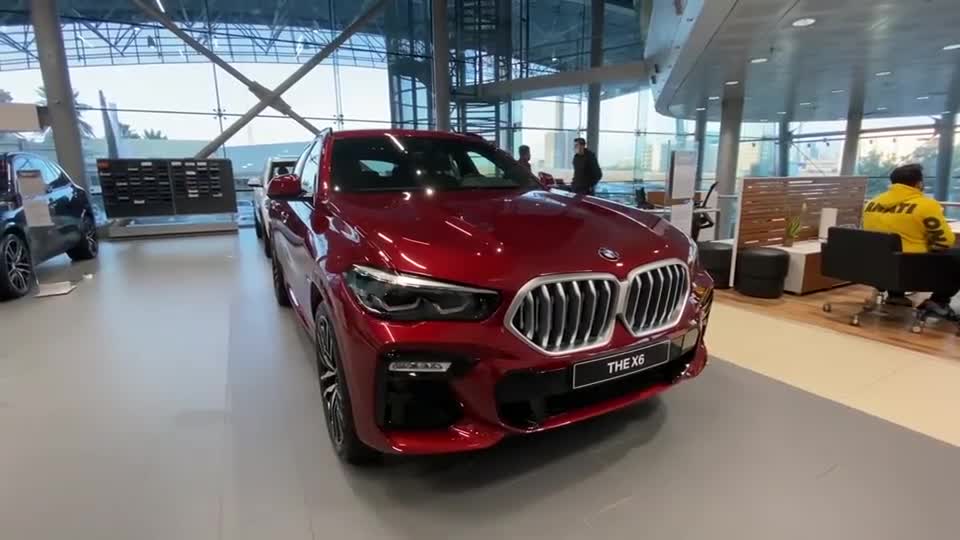 2021款宝马X6到店实拍，打开掀背式后备箱霸气开始，太帅了！