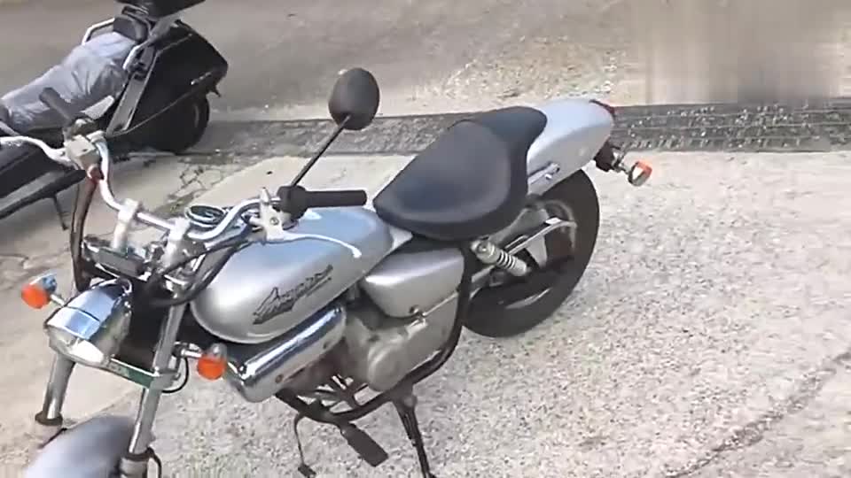 稀罕货，实拍本田50cc小太子，感觉怎样