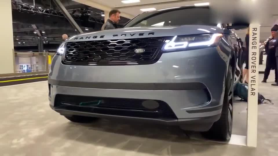 路虎星脉Velar闪亮登场，外观与内饰高清实拍