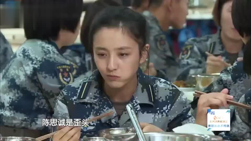 真正男子汉:杨幂模仿陈思诚逗笑众人,旁边的佟丽娅却笑而不语