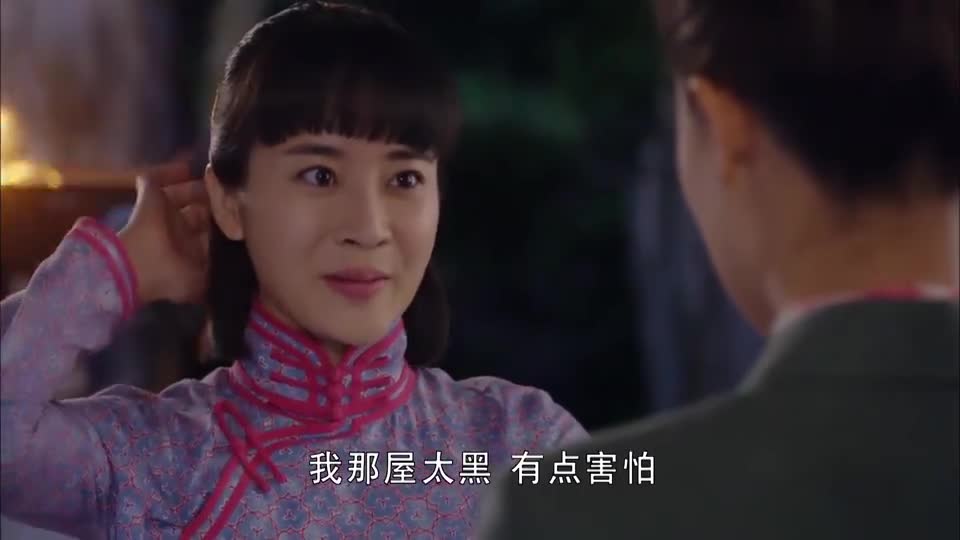 荡寇:青儿和夏灵建立起了友谊,俩人一起说着二虎以前的糗事