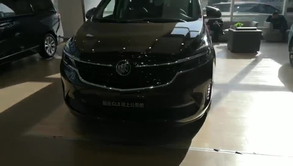 别克GL8陆上公务舱展厅实拍