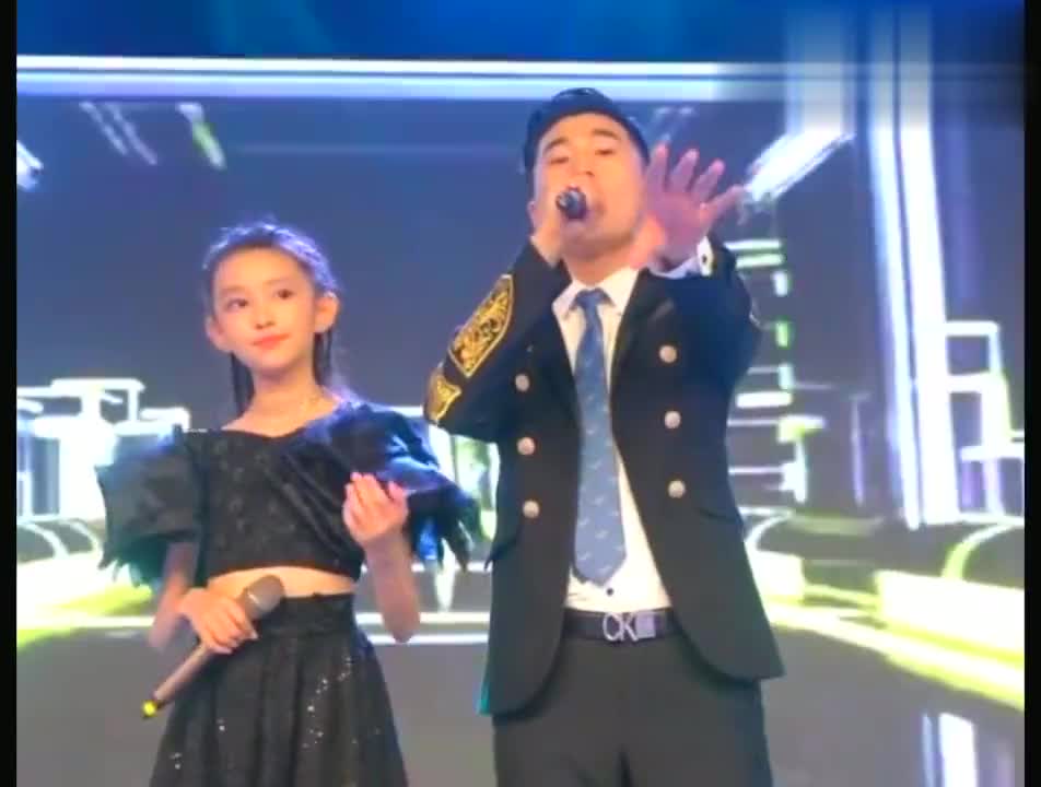 宋小睿演唱《你莫走》三人组来了