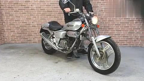 实拍本田50cc太子车，超低座高，不要太喜欢