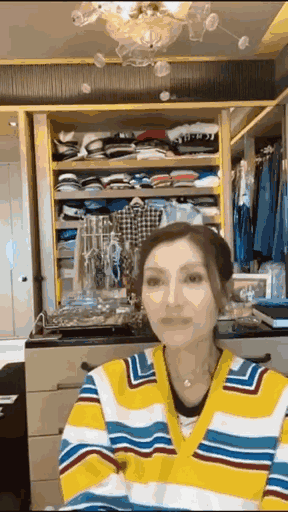 李嘉欣晒化妆视频被赞像清华大学生,身后豪宅衣帽间抢镜休闲区蓝鸢梦想 - Www.slyday.coM 李嘉欣晒化妆视频被赞像清华大学生,身后豪宅衣帽间抢镜休闲区蓝鸢梦想 - Www.slyday.coM