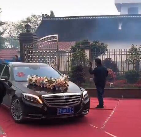 南通通州区农村实拍迈巴赫婚车，气场秒杀周围所有车！