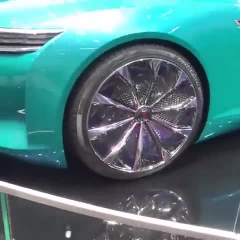 国产红旗概念车，无论从外观颜值