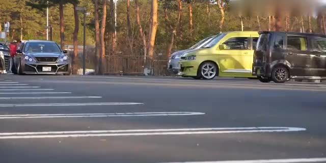 令人向往，实拍国外改装车大聚会